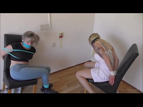 ❤️ Závislá / zviazaná a s roubíkom / dievča v núdzi ❤ Tvrdé porno na nás ❌